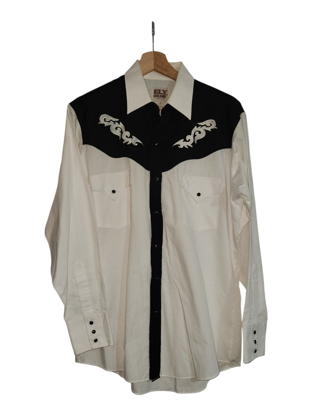 Ely Cattleman Cream and Black Western Snap Shirt Size Medium